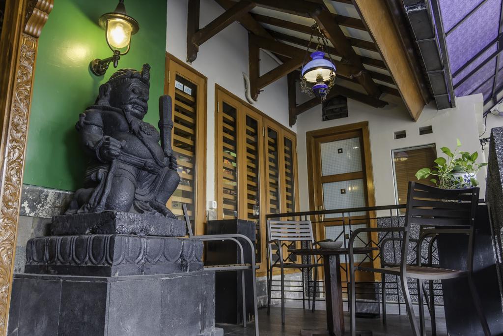 Dhanesvara Holistic Unique Homestay Wonotjolo Esterno foto